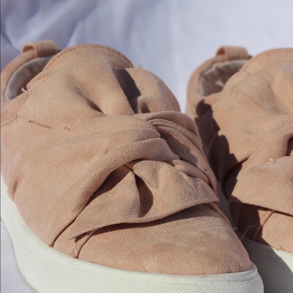 Sneakers by Kenneth Cole - Picture 3 of 4